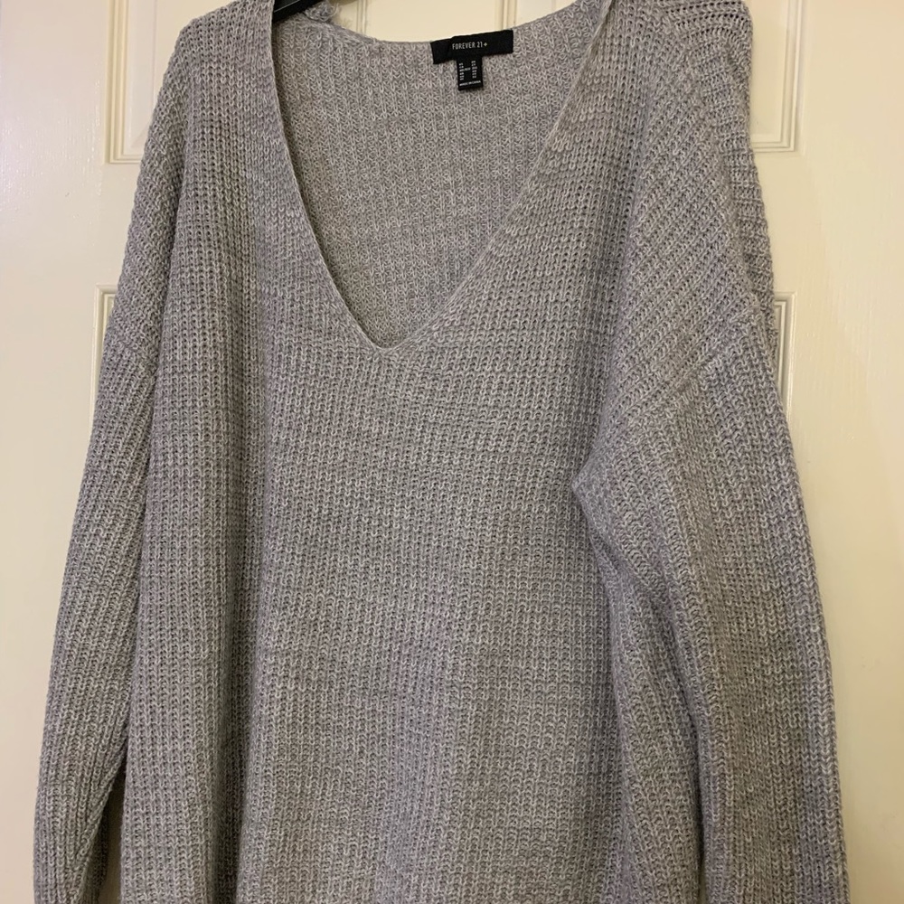 *PLUS SIZE* GREY SWEATER